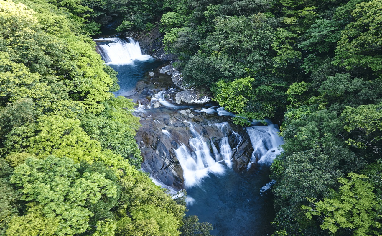 川